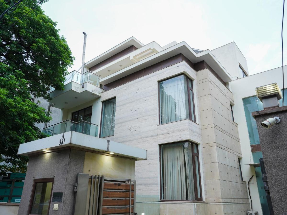 Lime Tree Hotel Sushant Lok Gurgaon Sector 29 Next To Iffco Chowk Metro Exteriör bild