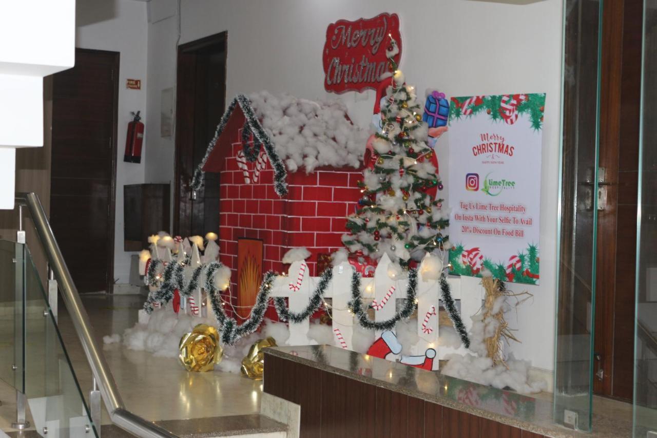 Lime Tree Hotel Sushant Lok Gurgaon Sector 29 Next To Iffco Chowk Metro Exteriör bild